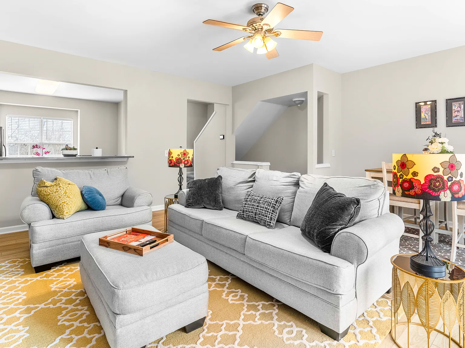3 bed, 1896 sqft, $2,985 — Photo 4