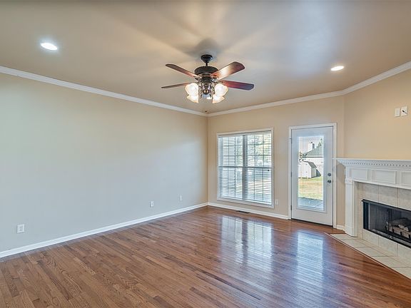5th image of 138 Kempton Ct