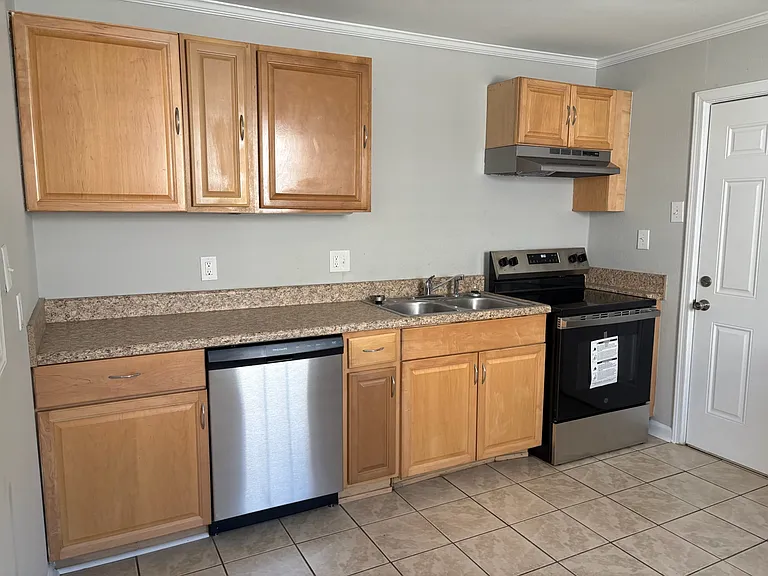 431 Smiley Rd — Photo 10