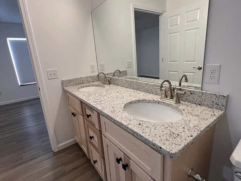 212 S Taylor St — Photo 31