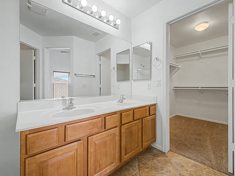 25875 W Saint Catherine Ave — Photo 18