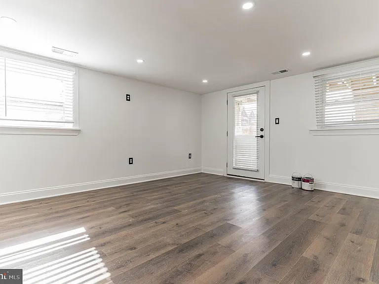 5300 5th St NW — Photo 16