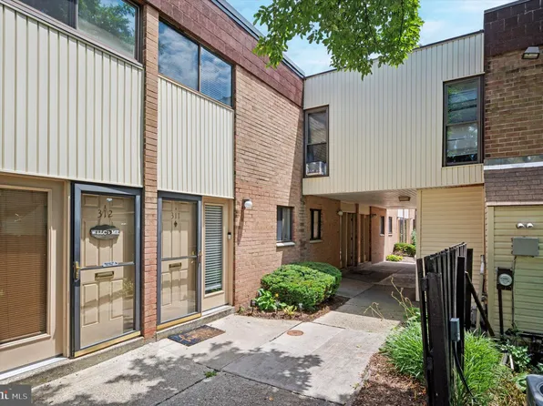 311 Center St #311, Bridgeport, PA 19405