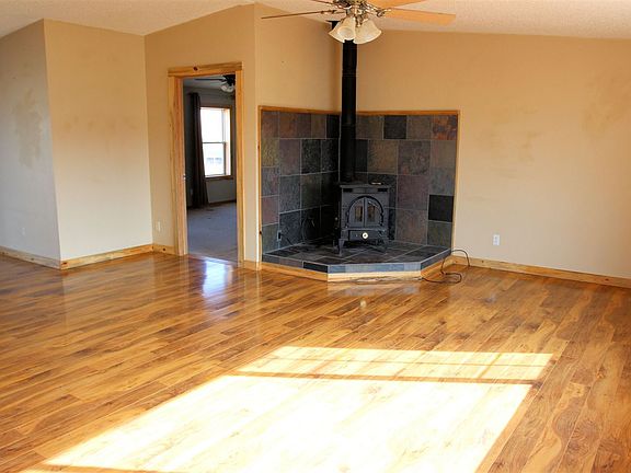 5th image of 25202 Wapiti Rd