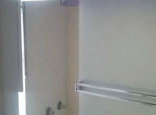 256 Michigan St APT B, Elgin, IL 60120