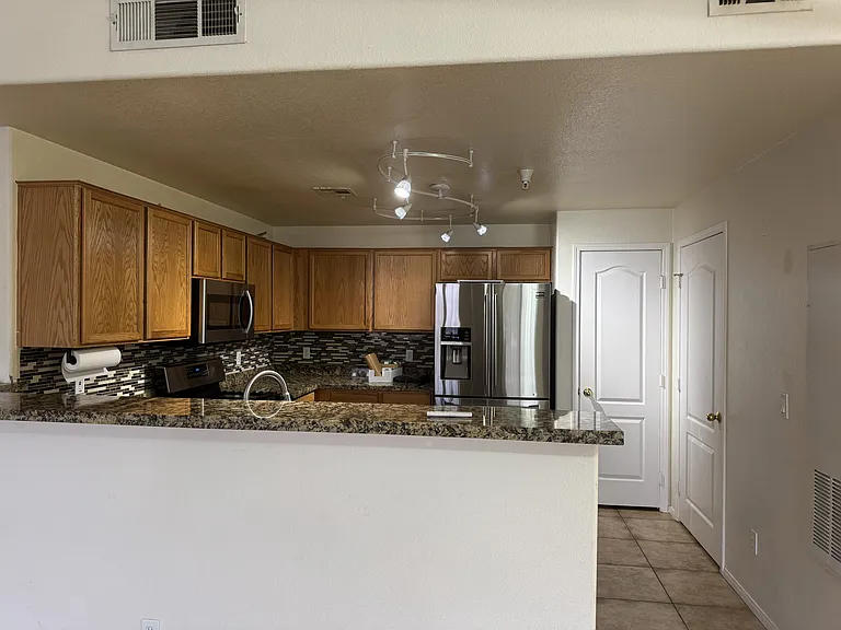 2325 Windmill Pkwy — Photo 5