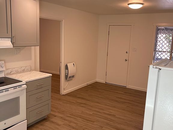 3rd image of 1425 El Camino Real Pl #C
