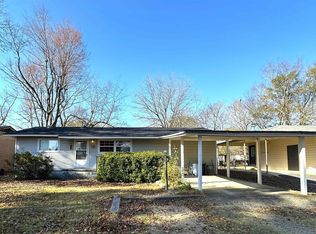 1107 Glenaire St, Mena, AR 71953