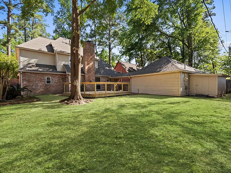 12119 Auburn Hills Dr — Photo 32