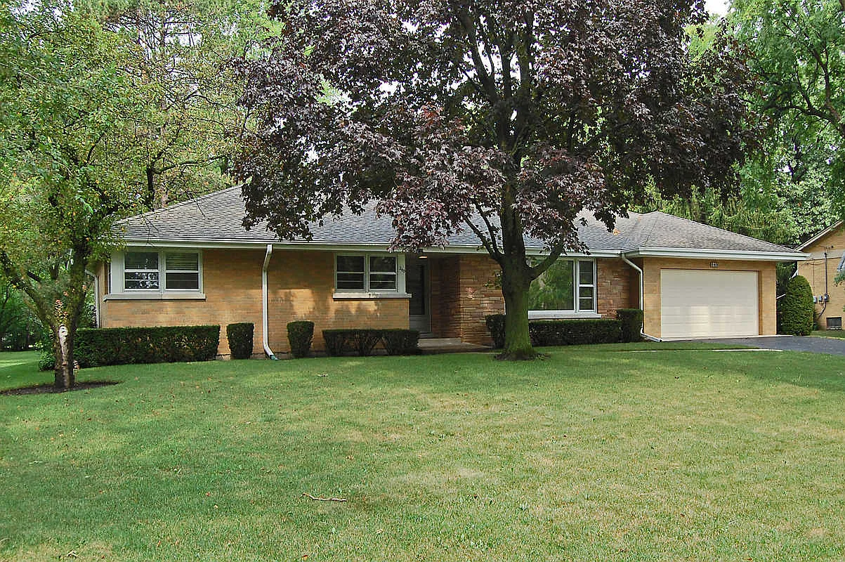 240 Spruce Rd photo 1