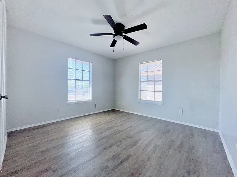 314 S 28th St #4 — Photo 16