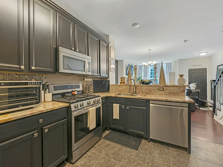 1 Clover Ln — Photo 8