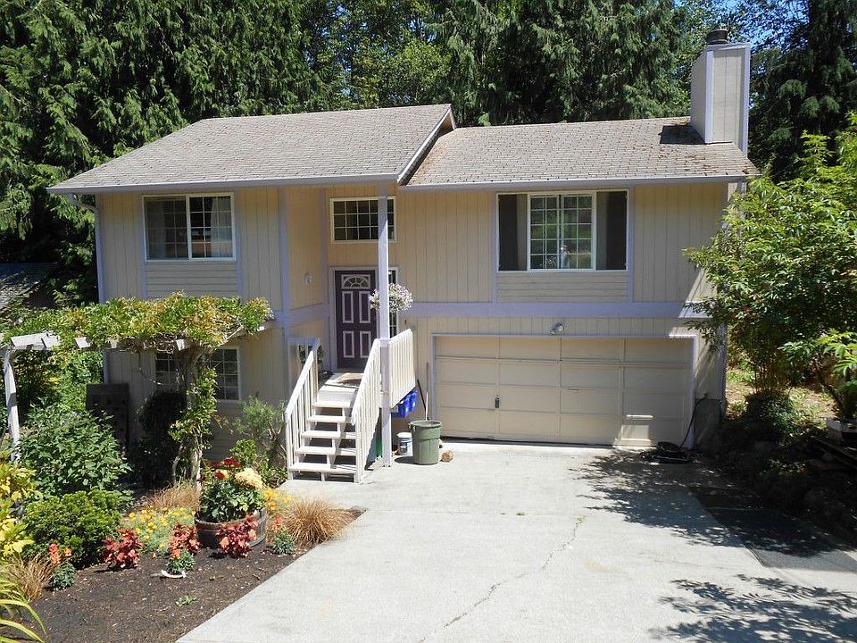 1st image of 26312 Edgewater Pl NW