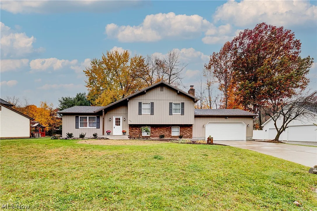 2090 Timber Way photo 1