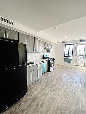 1st image of 25-28 Broadway #7DD