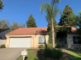 10487 N Doheny Dr, Fresno, CA 93730