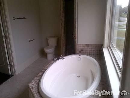 4th image of 6057 Bellaire Dr