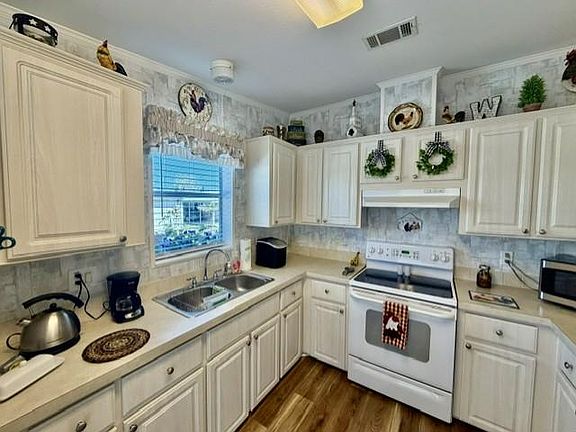 4th image of 4346 Hamlin Way #Ham4346
