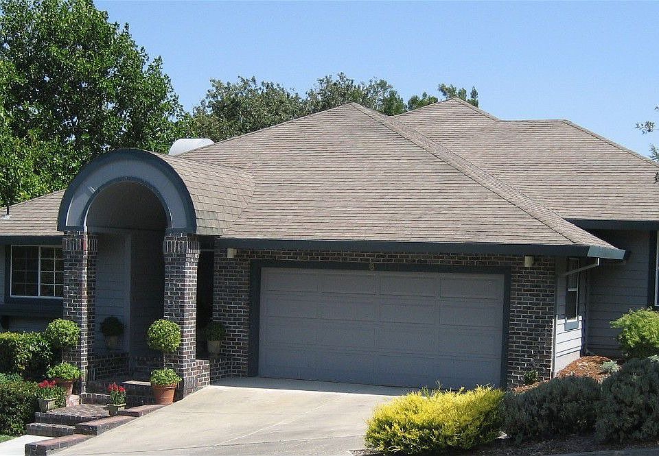 Pleanty of curb appeal