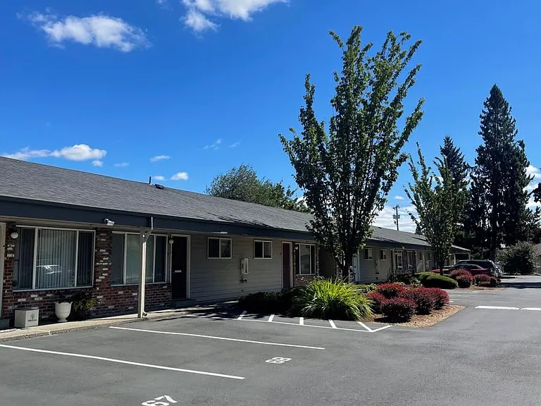 Fairway Village — Photo 34