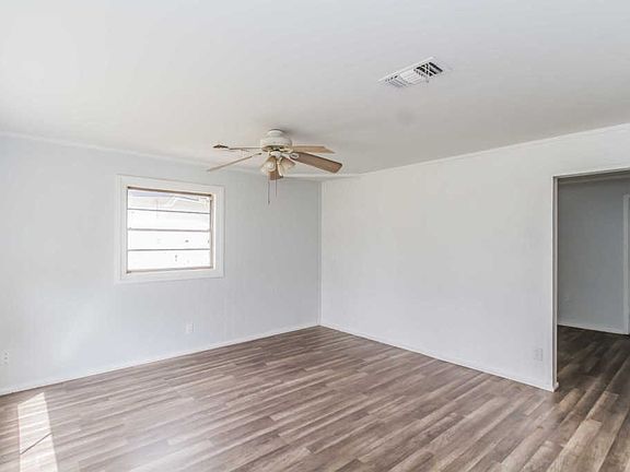 4th image of 4212 Jennie Ave