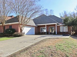 577 S Deerfield Dr, Canton, MS 39046