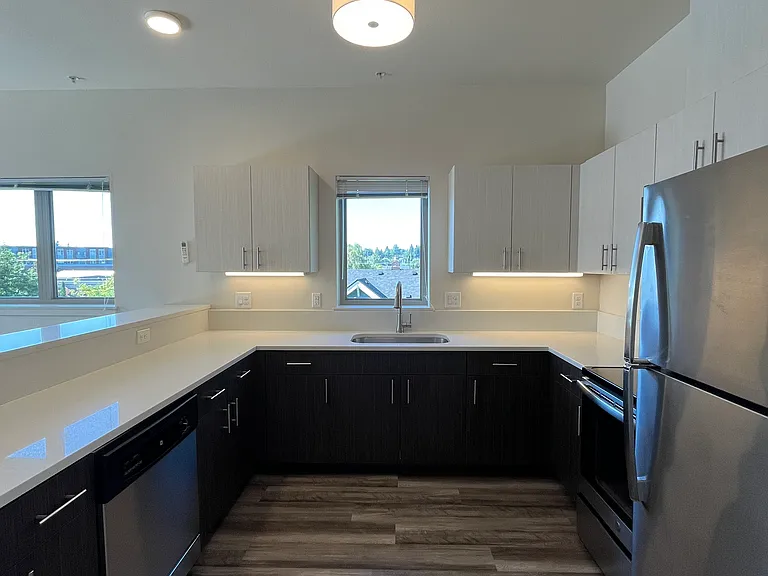 1736 NE 45th Ave #301 — Photo 4