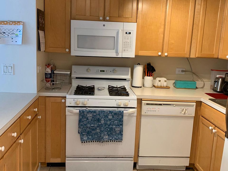 1st image of 2800 N Lake Shore Dr APT 1411