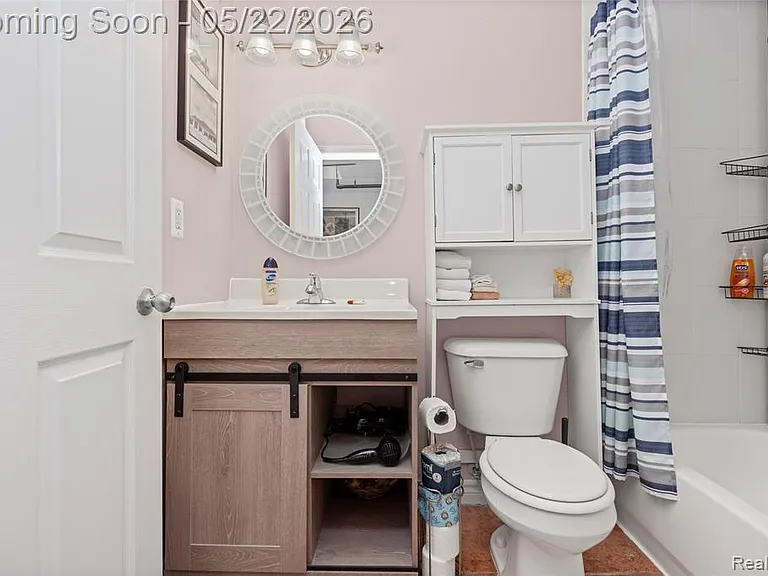 207 N Main St #A — Photo 31