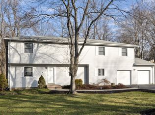 11 Stewart Ln, Berkeley Heights, NJ 07922