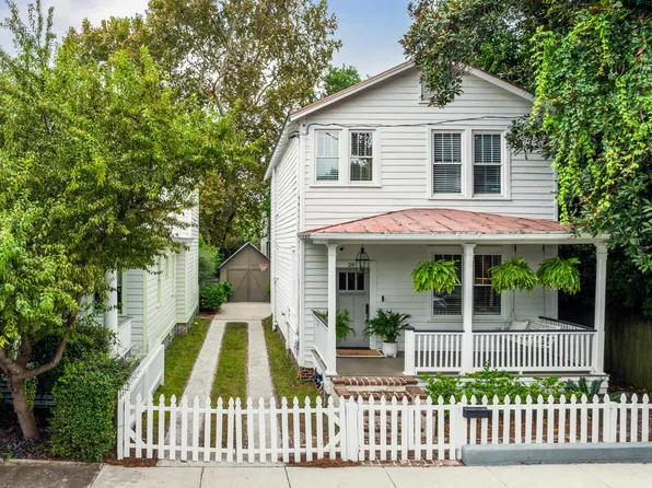 28 Lenox St, Charleston, SC 29403