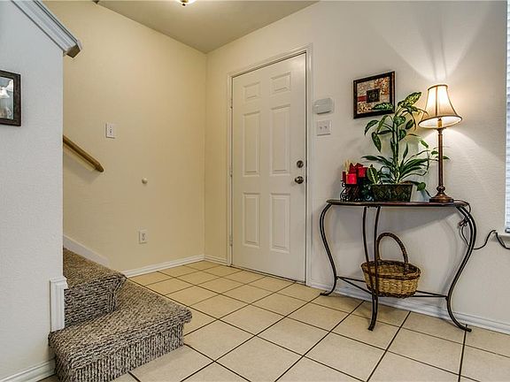 3rd image of 2600 Hidden Valley Dr
