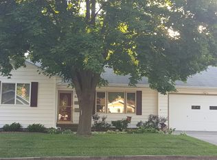 821 E 5th St N, Newton, IA 50208