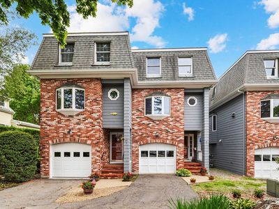 64 Prospect St #B, Marblehead, MA, 01945
