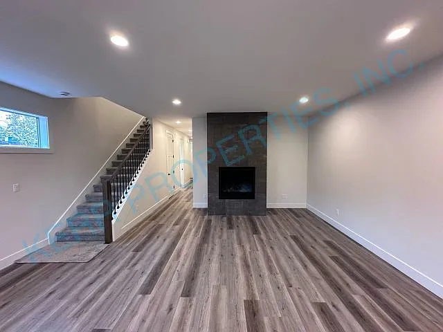 39775 Pleasant St — Photo 2