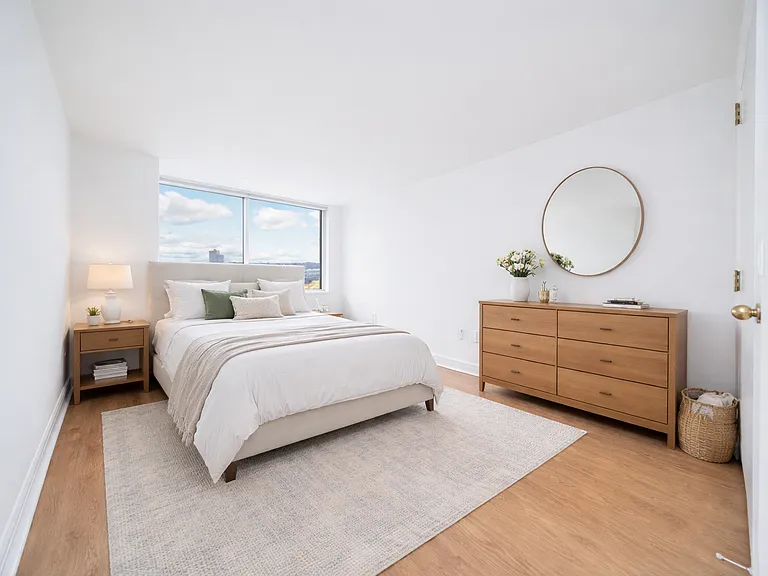 160 Riverside Blvd #16P — Photo 11