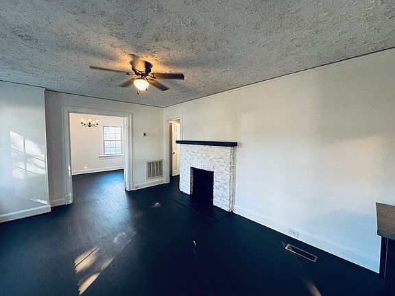 2nd image of 1104 Toledo Ave