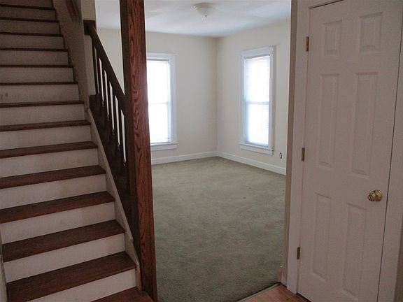 4th image of 326 Park Ave