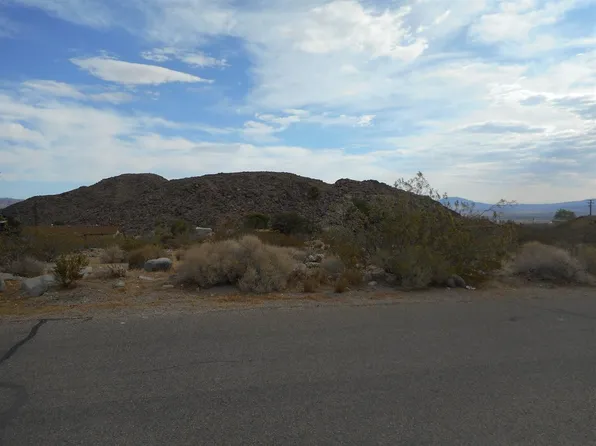 32134 Carnelian Rd, Lucerne Valley, CA 92356