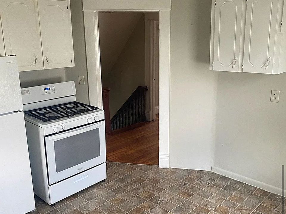 2nd image of 745 Tauromee Ave