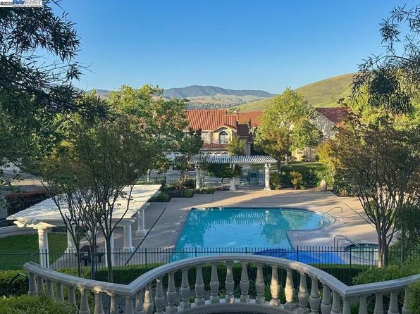 909 Cloverberry Way, San Ramon, CA 94582