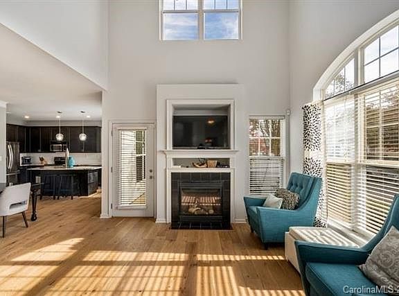 5th image of 3124 Mistletoe Dr
