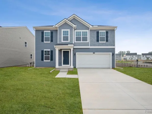 408 Hidden Riv W, Holly, MI 48442