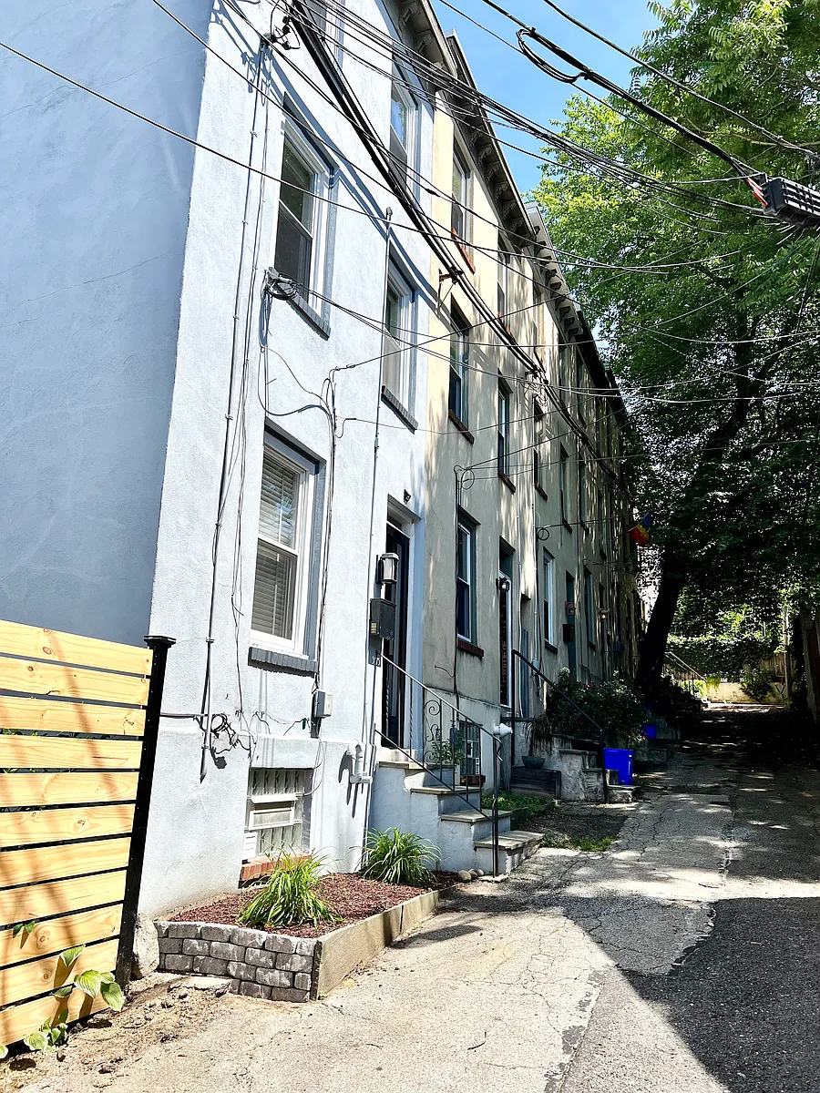 front exterior - 3575 Lafayette St