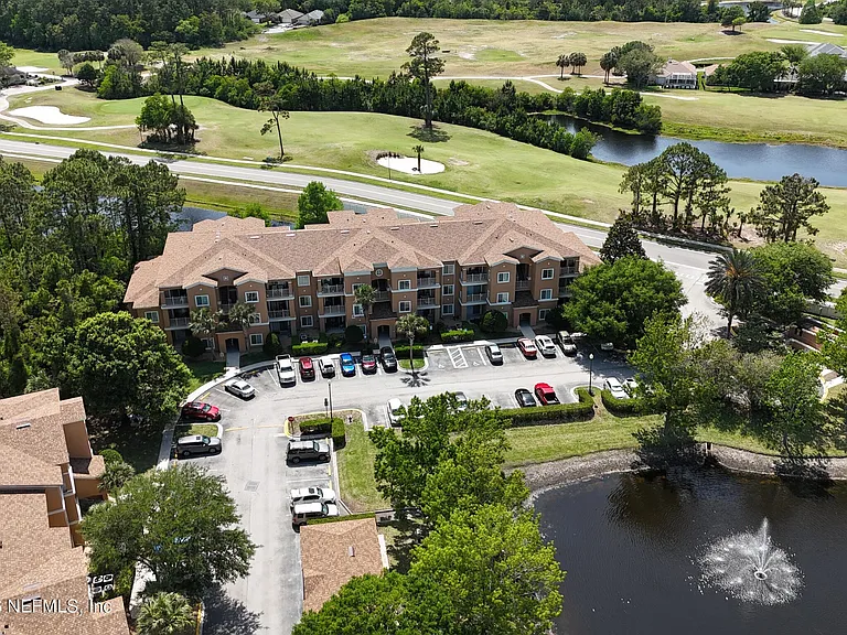 610 Fairway Dr #207 — Photo 2
