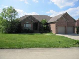 220 Seneca Rd, Huntington, WV 25705