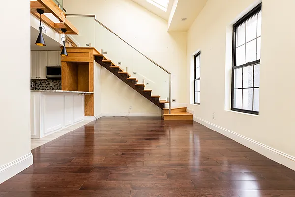 Rented by Smart City Real Estate LLC | media 3