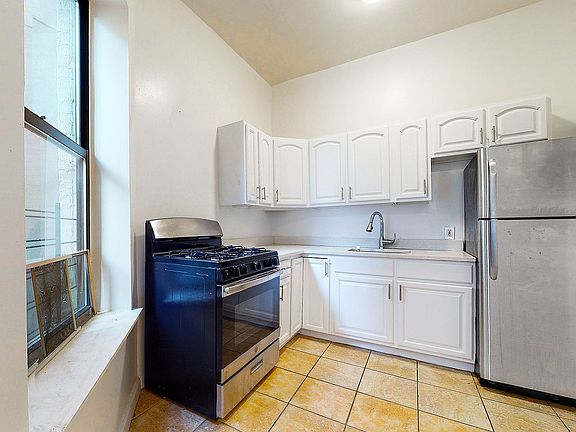 2nd image of 140 W 113th St APT 3B