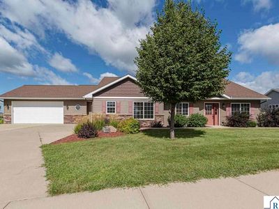 2203 Rolling Green Ln, North Mankato, MN, 56003