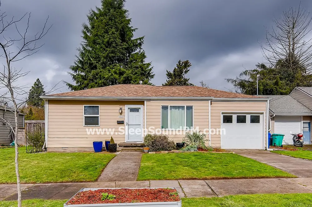 5945 SE Tibbetts St photo 1